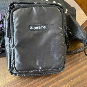 Supreme Shoulder Bag FW17